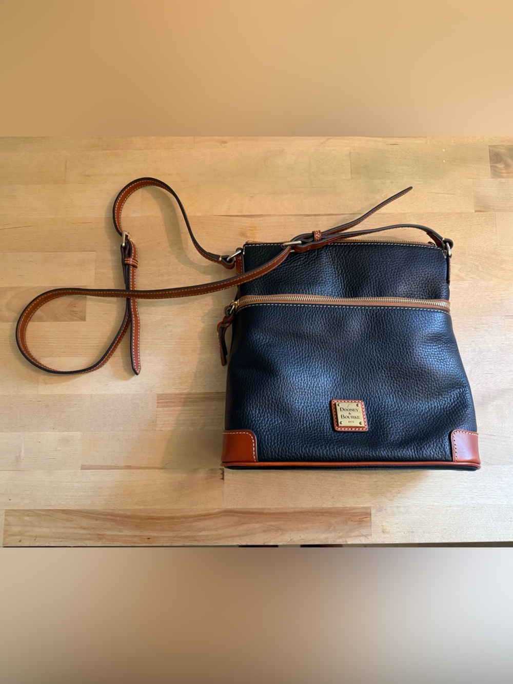 Dooney & Bourke Pebble Grain‎ Crossbody Black Leather Bag Gold Hardware